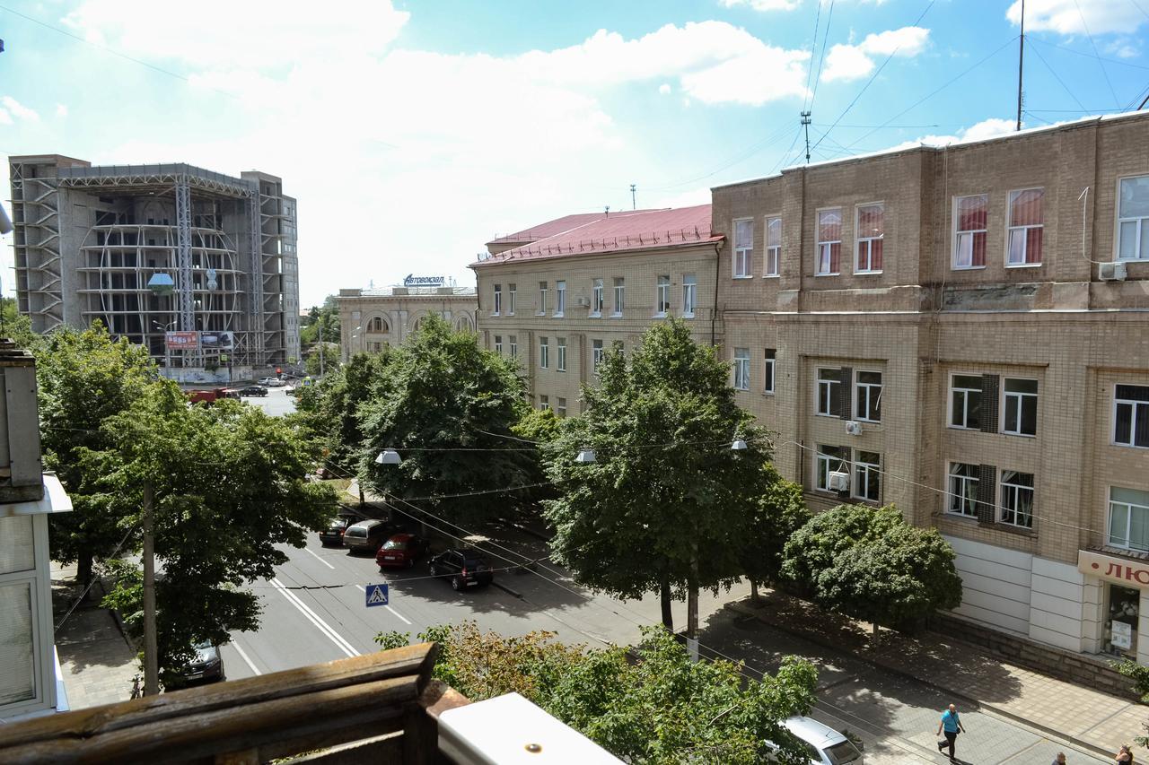 One-Bedroom Apartment On Gagarina ハルキウ エクステリア 写真