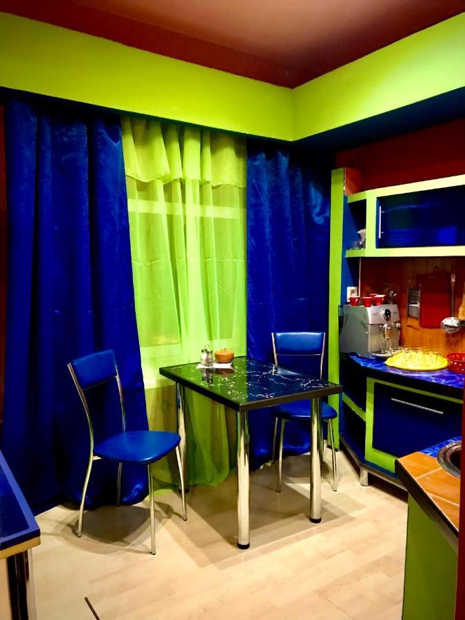 One-Bedroom Apartment On Gagarina ハルキウ エクステリア 写真