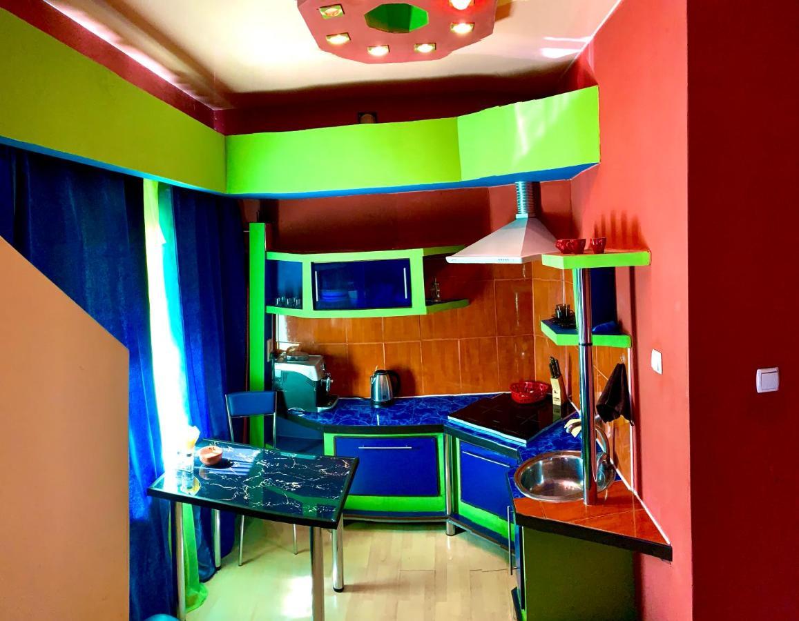 One-Bedroom Apartment On Gagarina ハルキウ エクステリア 写真