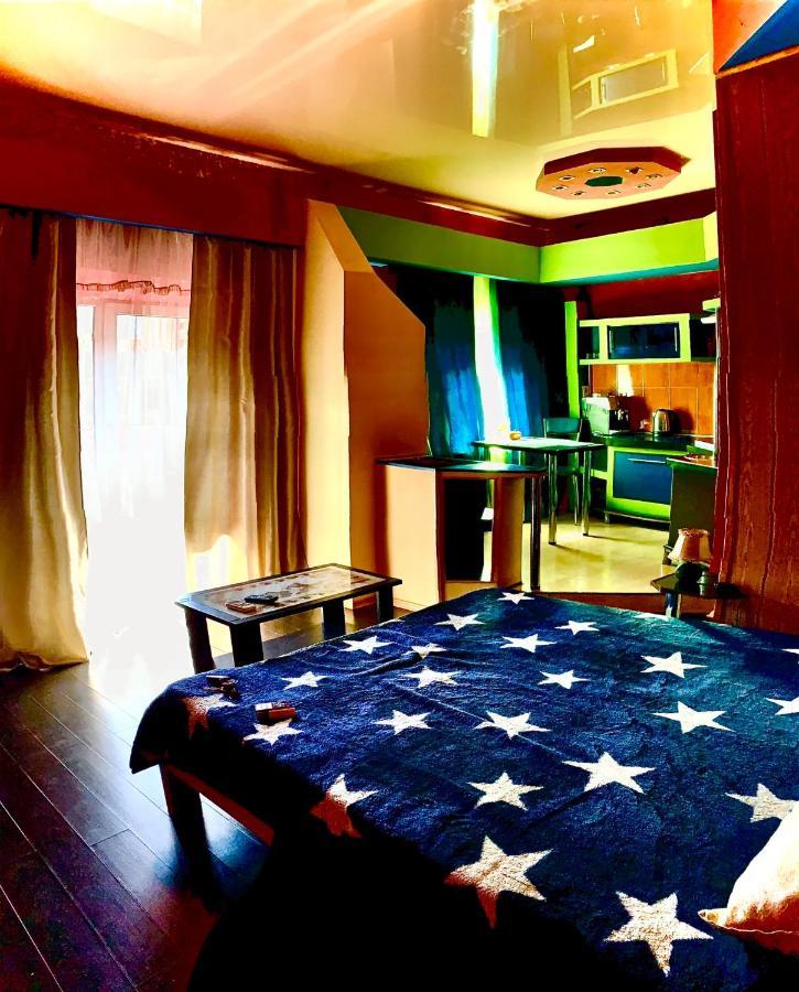 One-Bedroom Apartment On Gagarina ハルキウ エクステリア 写真