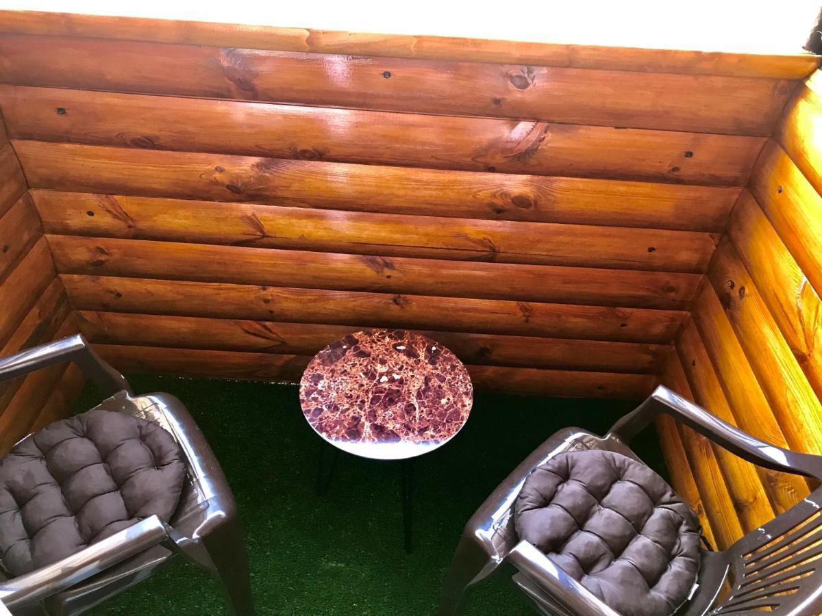 One-Bedroom Apartment On Gagarina ハルキウ エクステリア 写真